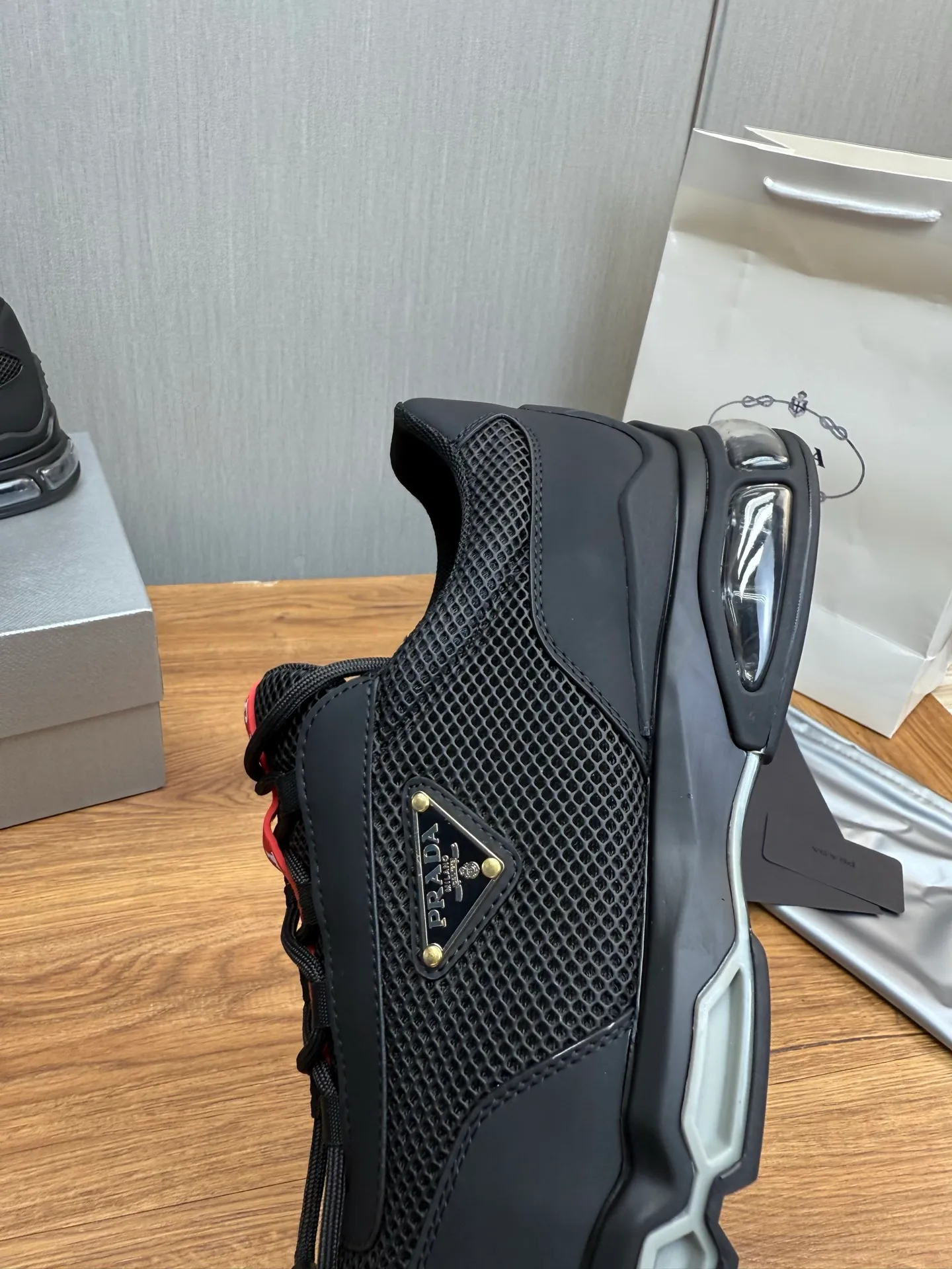 Men's shoes 💰660💰 [PRADA] Men's shoes are popular in the counter, high-quality shipments ✔️Official website synchronization, original imported cowhide with comfortable mesh + cowhide lining, 1⃣️:1⃣️reproduction, original factory air-cushioned original sole, 38-45